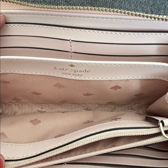 Kate Spade Zippy Wallet - Picture 10 of 11